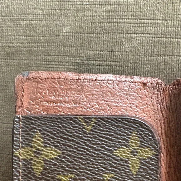 Authentic Vintage Louis Vuitton Monogram Card Case - Picture 3 of 8